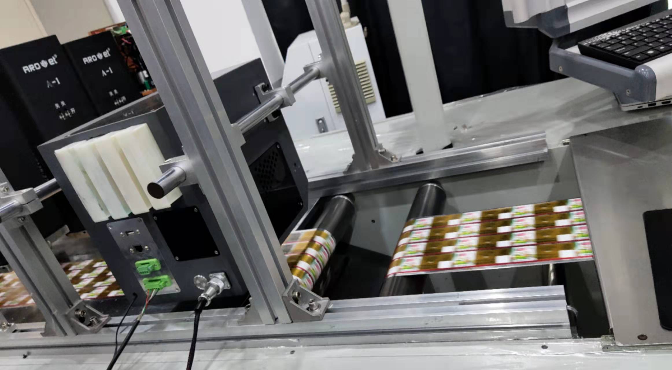 喷码知识：：喷码机是干什么的？？？